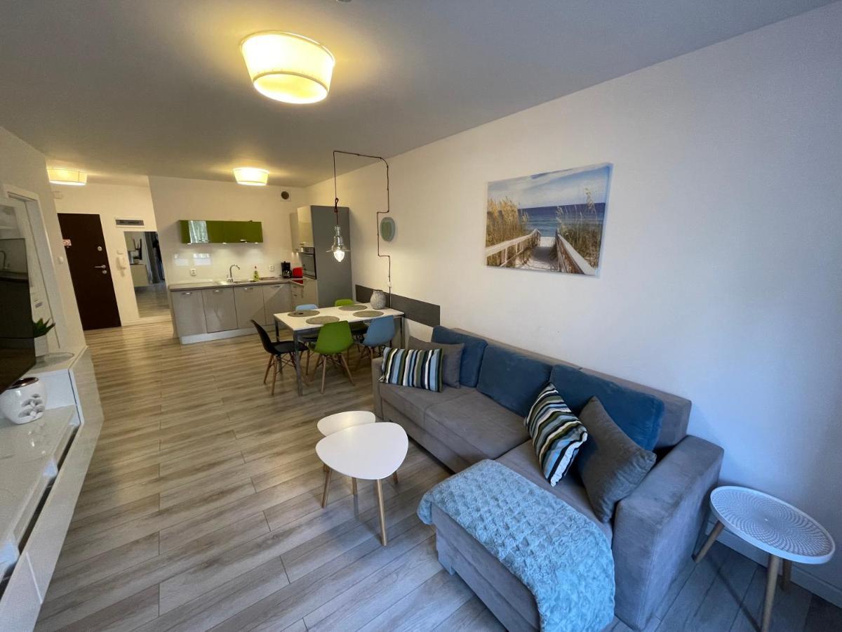 Apartament Polanki Kolobrzeg Z Podgrzewanym Basenem Luaran gambar