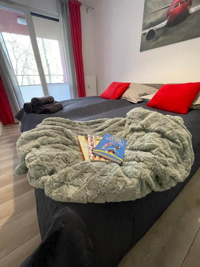 Apartament Polanki Kolobrzeg Z Podgrzewanym Basenem Luaran gambar